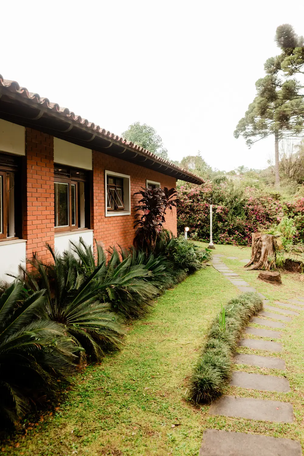 Jardim da Mansão Yarden, espaço para cerimônia ao ar livre